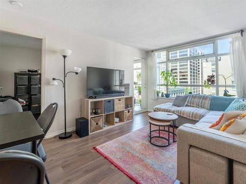 8 at 803 - 438 Seymour, Downtown VW, Vancouver West