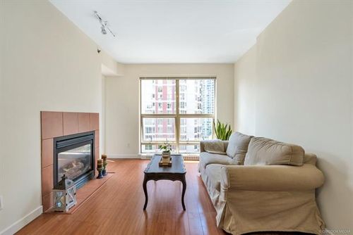 6 at 806 - 819 Hamilton, Downtown VW, Vancouver West