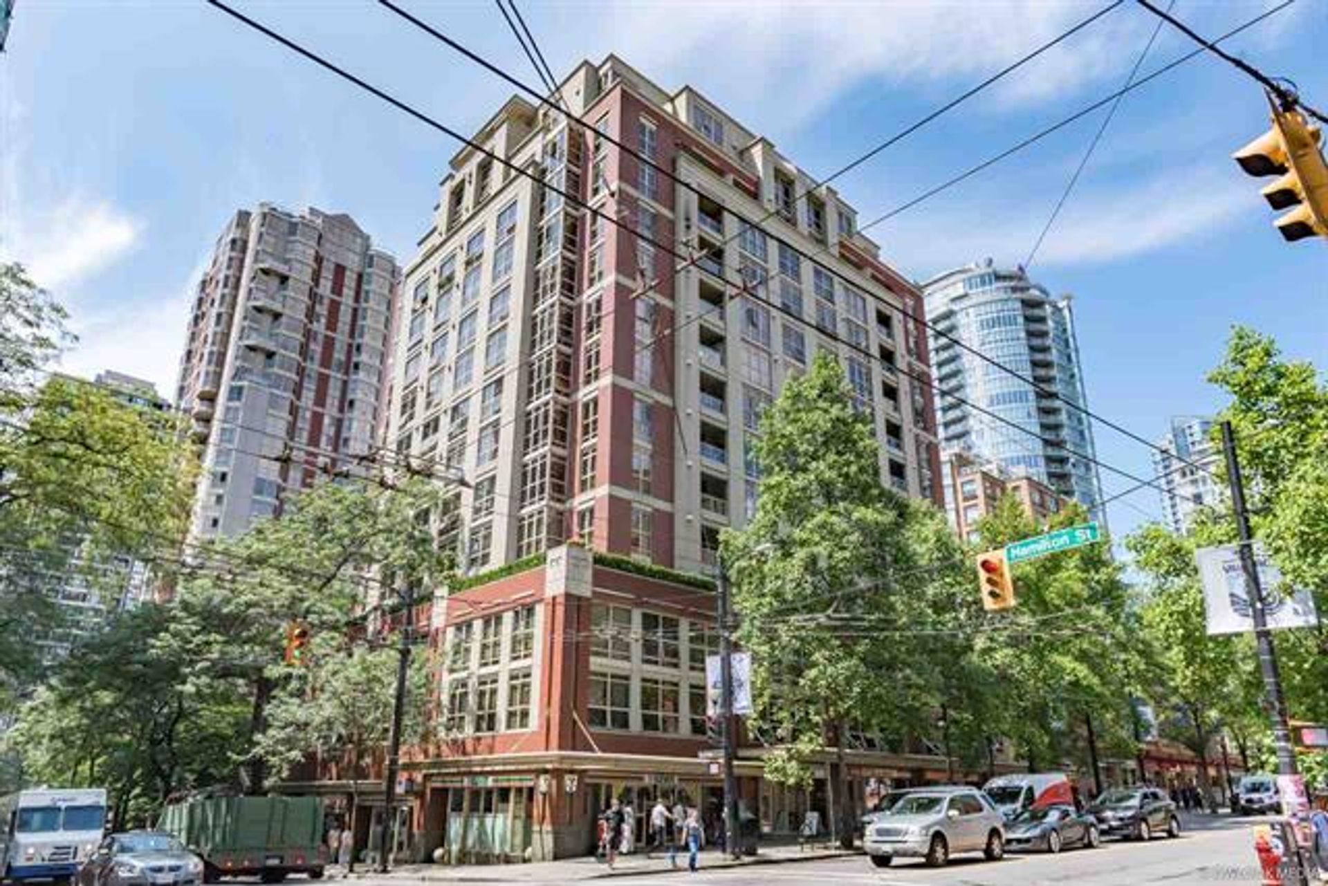 806 - 819 Hamilton 
