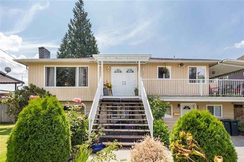 2 at 1664 Smith