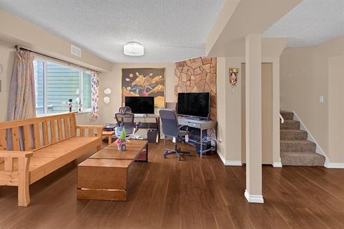 2 at 7395 Capistrano Drive, Montecito, Burnaby North