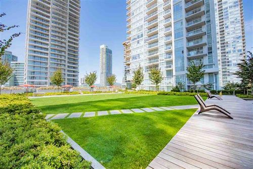 13 at 4908 - 4670 Assembly Way, Metrotown, Burnaby South