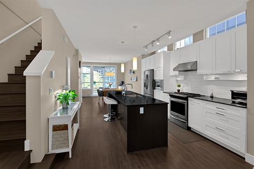3 at 39 - 6088 Beresford Street, Metrotown, Burnaby South