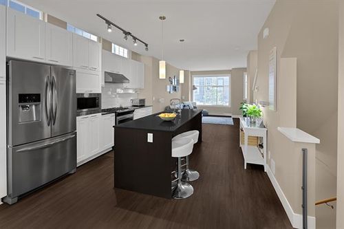 8 at 39 - 6088 Beresford Street, Metrotown, Burnaby South