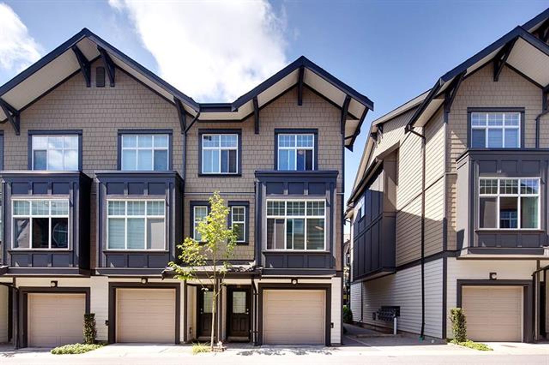 39 - 6088 Beresford Street 