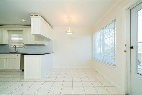 10 at 6439 Brantford, Upper Deer Lake, Burnaby South