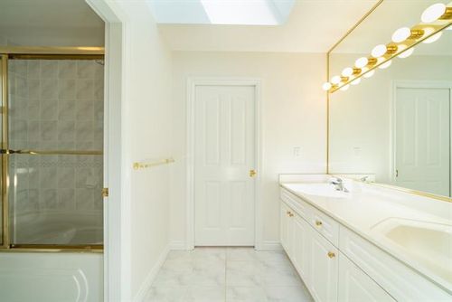 17 at 6439 Brantford, Upper Deer Lake, Burnaby South