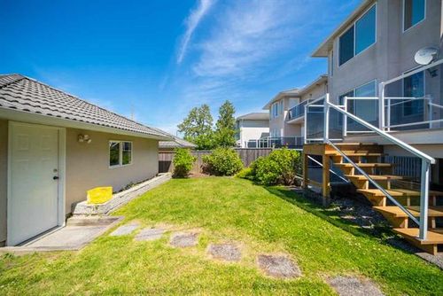 3 at 6439 Brantford, Upper Deer Lake, Burnaby South