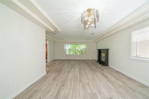 7 at 6439 Brantford, Upper Deer Lake, Burnaby South