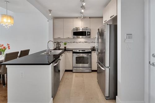 6 at 501 - 7418 Byrnepark Walk, South Slope, Burnaby South
