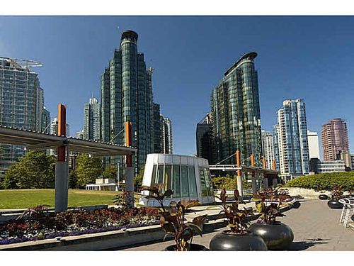 1 at 408 - 588 Broughton Street, Coal Harbour, Vancouver West