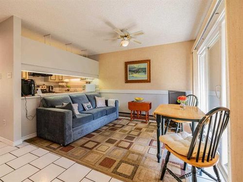 5 at 4135 Bridgewater Crescent, Cariboo, Burnaby North