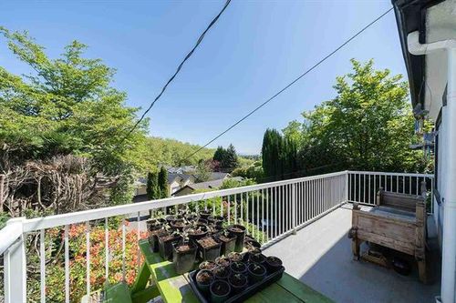 18 at 2598 Wallace Crescent, Point Grey, Vancouver West