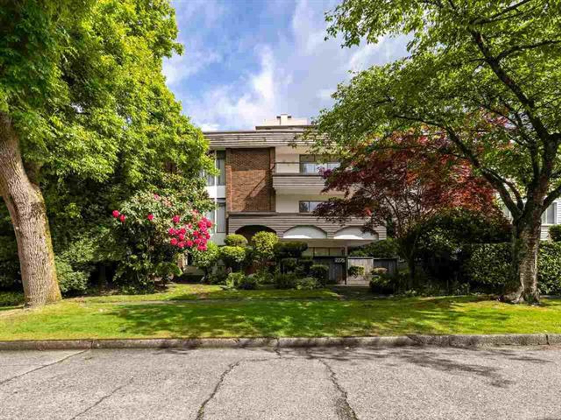 104 - 2275 W 40th Avenue 