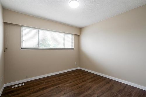 12 at 1363 E 61st Avenue, South Vancouver, Vancouver East