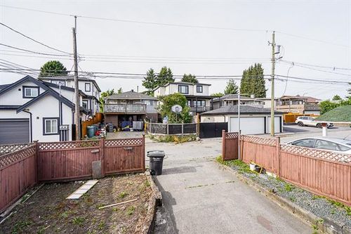 18 at 1363 E 61st Avenue, South Vancouver, Vancouver East