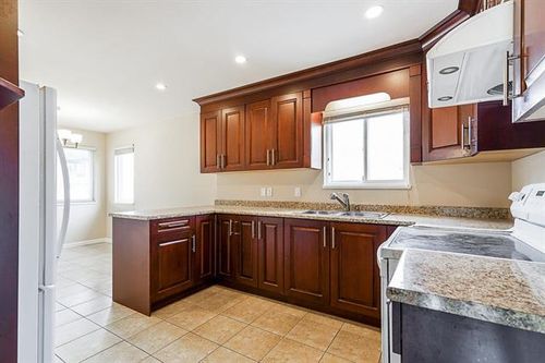 5 at 1363 E 61st Avenue, South Vancouver, Vancouver East