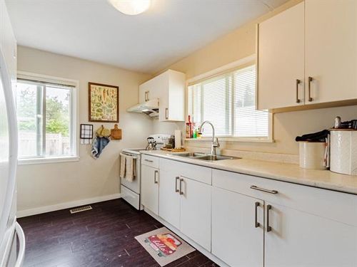 6 at 341 Hospital Street, Sapperton, New Westminster
