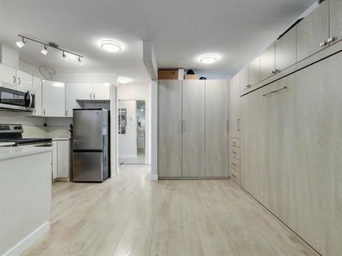 12 at 701 - 939 Homer Street, Yaletown, Vancouver West