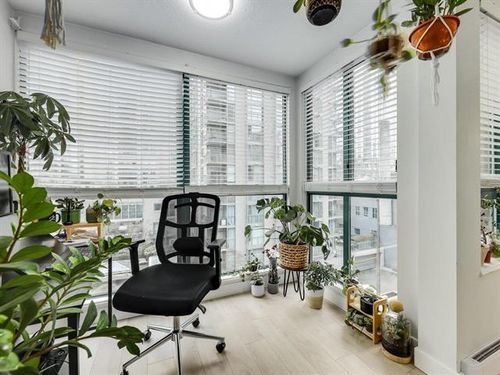 14 at 701 - 939 Homer Street, Yaletown, Vancouver West