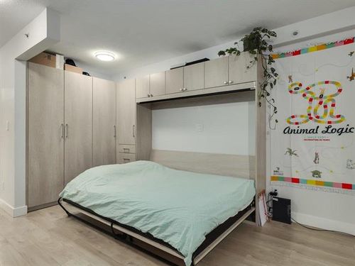 16 at 701 - 939 Homer Street, Yaletown, Vancouver West