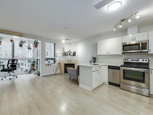 5 at 701 - 939 Homer Street, Yaletown, Vancouver West