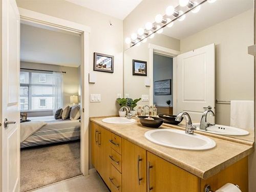 15 at 406 - 300 Klahanie Drive, Port Moody Centre, Port Moody