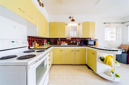 5 at 3687 E 26th Avenue, Renfrew Heights, Vancouver East