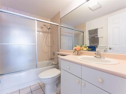 9 at 304 - 7011 Blundell Road, Brighouse South, Richmond
