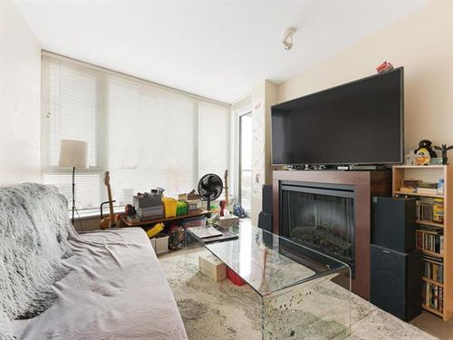 7 at 701 - 688 Abbott Street, Downtown VW, Vancouver West
