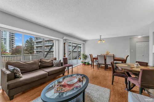 2 at 403 - 4941 Lougheed Highway, Brentwood Park, Burnaby North