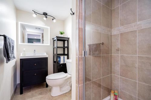 18 at 337 - 9101 Horne Street, Government Road, Burnaby North