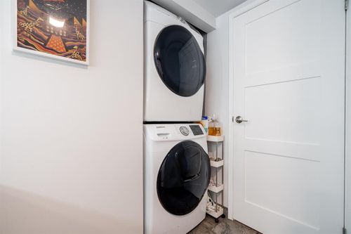 21 at 337 - 9101 Horne Street, Government Road, Burnaby North