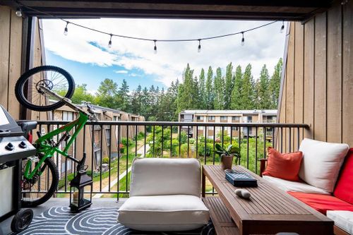 22 at 337 - 9101 Horne Street, Government Road, Burnaby North