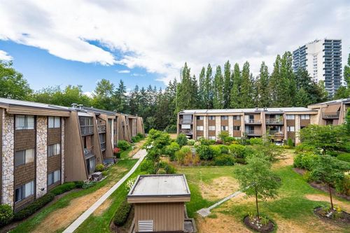 25 at 337 - 9101 Horne Street, Government Road, Burnaby North