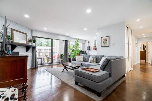 7 at 337 - 9101 Horne Street, Government Road, Burnaby North
