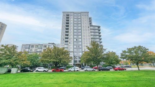 2 at 307 - 3520 Crowley Drive, Collingwood VE, Vancouver East