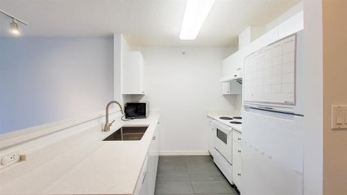 8 at 307 - 3520 Crowley Drive, Collingwood VE, Vancouver East