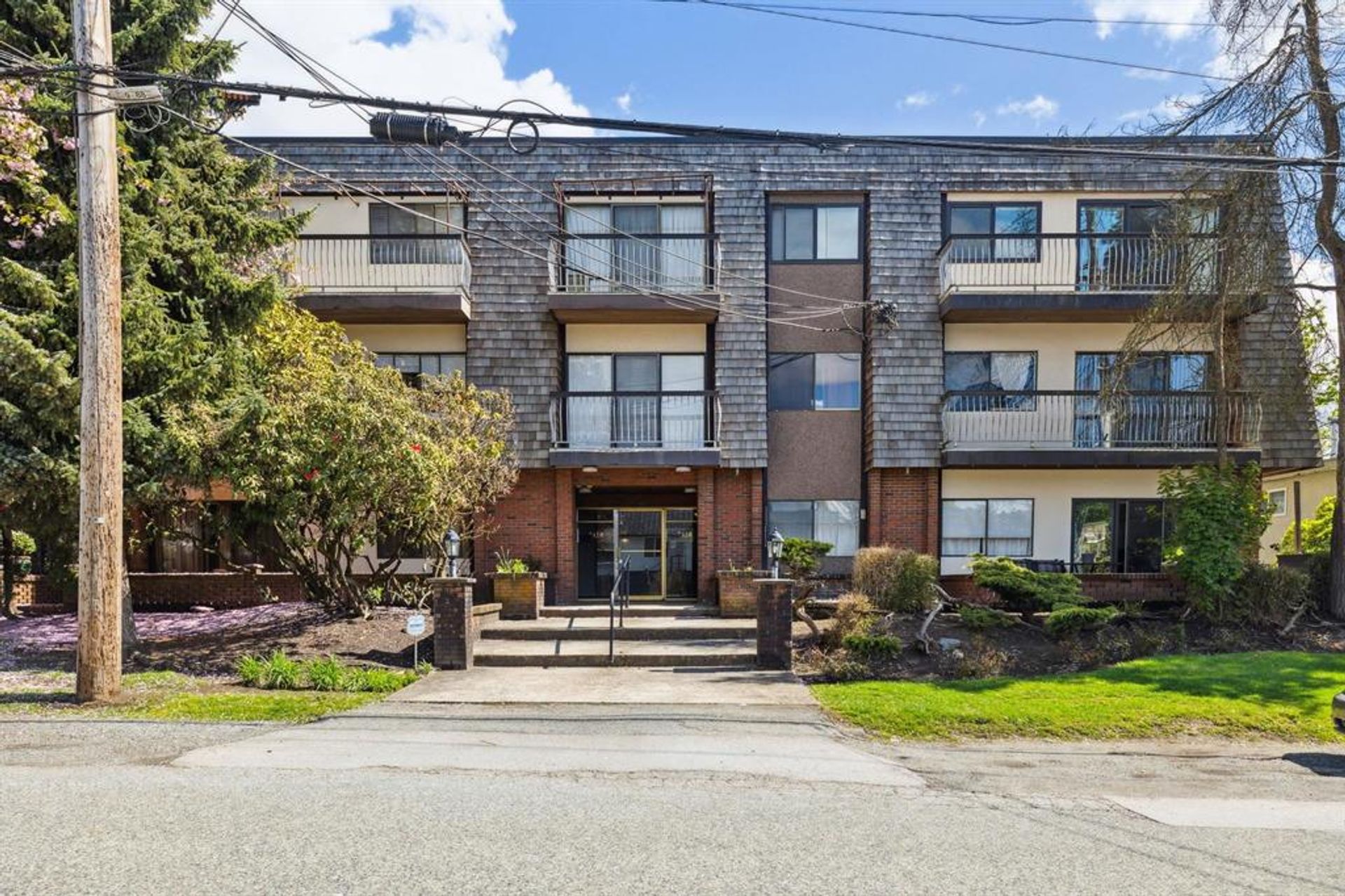 103 - 7428 19th Avenue 