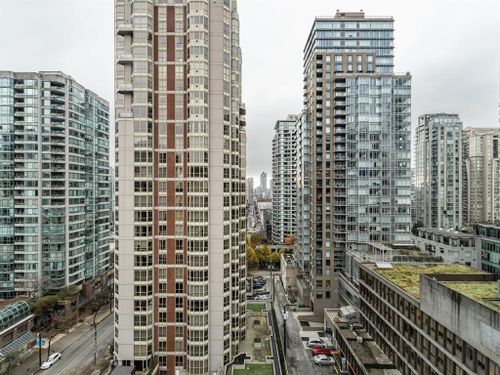 17 at 1308 - 819 Hamilton Street, Downtown VW, Vancouver West