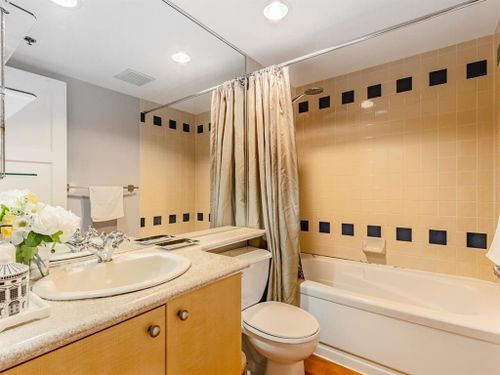 18 at 1308 - 819 Hamilton Street, Downtown VW, Vancouver West