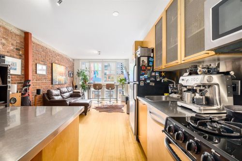 262889619-8c08174b-f051-4ba6-826f-9ce8f972d5be at 403 - 1072 Hamilton Street, Yaletown, Vancouver West