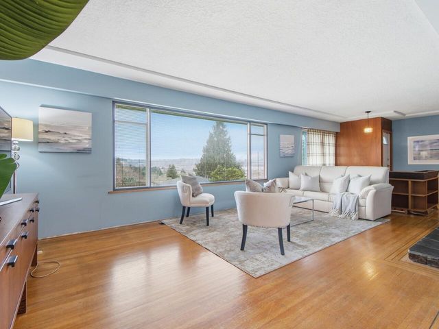 11264-135a-street-bolivar-heights-north-surrey-06 at 11264 135a Street, Bolivar Heights, North Surrey