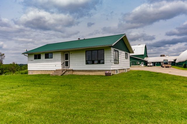 f2f-35 at 407197 Road 2 Englehart On