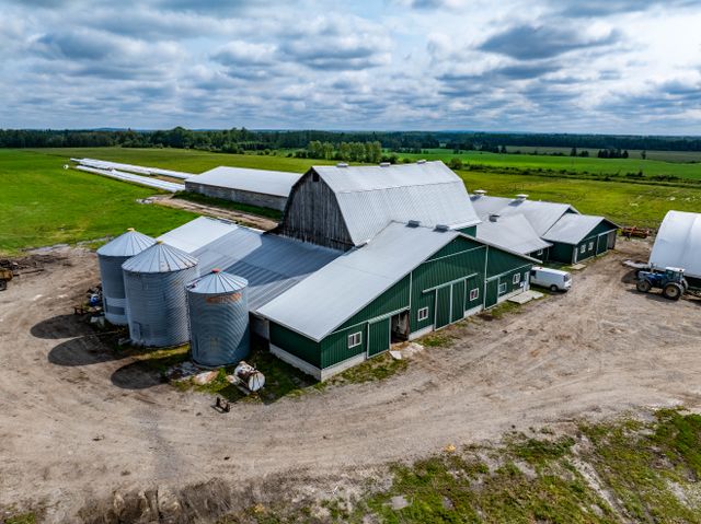 f2f-drone-33 at 407197 Road 2 Englehart On