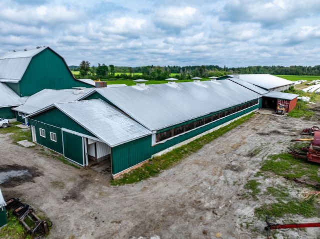 f2f-drone-41 at 407197 Road 2 Englehart On