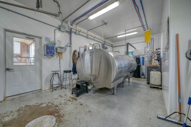 dsc09966_86 at 465273 Curries Road, Woodstock