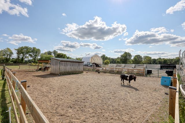 img_4368_132 at 1 Etonia Road, Brant