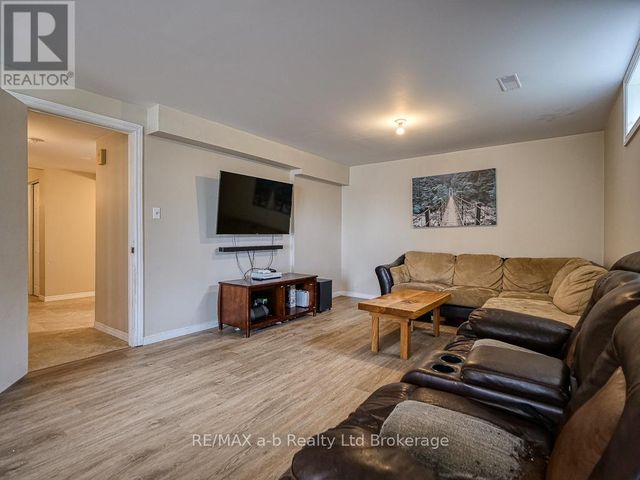 936549-blenheim-road-blandford-blenheim-bright-29 at 936549 Blenheim Road, Blandford-Blenheim (Bright)