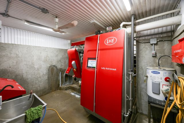 img_4829_154-28 at 1011 Bornish Drive Parkhill